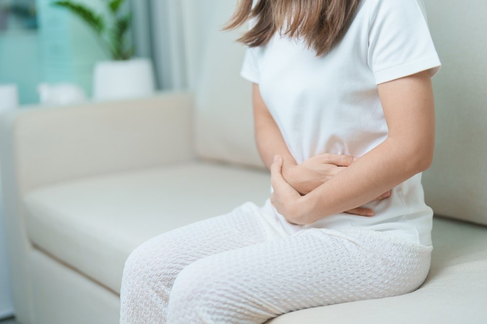 Specialista che illustra a una paziente l'impatto dell'endometriosi sulla fertilità e i percorsi di trattamento disponibili
